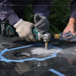 藝術(shù)家與師傅一來一往的定位確認(rèn)，給予藝術(shù)品安全、安心的落腳，也是最終呈現(xiàn)前的重要一環(huán)。