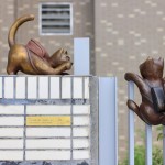 《上學(xué)趣》─莘莘學(xué)子在求學(xué)過程中，除了吸收新知外，與同儕彼此提攜、照應(yīng)、互助，也是一個學(xué)生時期歡樂的記憶。