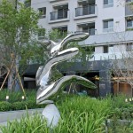 宜家公共藝術(shù)品-展翼翱翔。家人宛如候鳥，展翼拉長每日的奉獻(xiàn)，鼓舞同行的夥伴順著風(fēng)向恣意徜徉於天際。