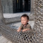 藝術(shù)家將日常的感受與體會(huì)，幻化成作品豐富的圖說語彙，陪伴住戶一同度過美好時(shí)光。