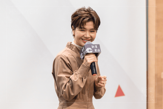 金鐘視后 - 于子育 
人生就是不斷的歸零再歸零，子育的經歷分享，要讓在座的大家學習面對失敗、
接受等待、抓住機會！