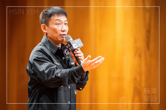 2023年末，邀請 表演藝術家 ＃郭子乾，蒞臨新竹縣政府文化局–演奏廳，與許久未見的竹北家族朋友相聚美好時光。