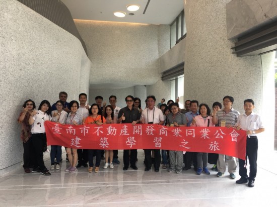 9/28教師節(jié)，不論你我，都以建築為師；我們都是同業(yè)，「同」為建築的基「業(yè)」。