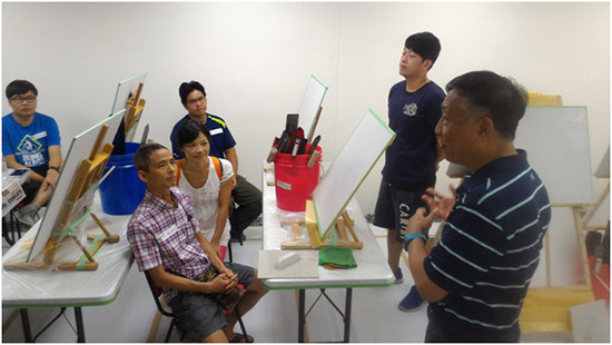 林世堂博士對(duì)於材料初步的講解