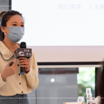 再度邀約來自南投中興新村的老師，認(rèn)識(shí)臺(tái)灣在地草本植被，編綁藥草漢方按摩球，感受『植系療癒力』。