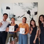 感謝插畫(huà)家邱馨怡接受新業(yè)的專(zhuān)訪(fǎng)！提在手上的伴手禮－「紅豆與香米」源於一畝田勃發(fā)的生命力，但我們敬天、愛(ài)地、惜人的心，始終不只有一畝而已。