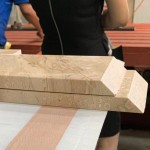 不同的邊角可滿足各種裝修用途，讓磚材與牆面的銜接處更自然且密合。根據(jù)面切的角度，這階段的加工還有「正切」與「背切」之分。