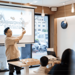 2023年竹北的第一場(chǎng)手作活動(dòng)，非常開心邀請(qǐng)到 - 興趣誌Amo老師，帶領(lǐng)著家族好友們利用自然素材創(chuàng)造出獨(dú)一無(wú)二的『植物系昆蟲』。