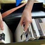 宛如挑選CD般，每一片板材都寫入獨(dú)一無二的生活旋律，在下廚食光中飄盪繞樑。