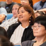 製作人以溫柔又閒適的語調(diào)分享故事，恣意地聆聽著這段奧妙旅程，儘管戶外下著大雨，演奏廳內(nèi)卻是滿滿的感動(dòng)與溫暖。