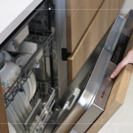 告別飯後清洗碗盤的苦差事，嵌入式洗碗機(jī)完美融入，並因應(yīng)空間條件隨心配置。