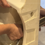 著手就地組裝樣品，能確保每項(xiàng)衛(wèi)浴選品的最終樣貌，帶給住戶百分百的職人眼光。