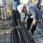 鋼筋安好灑酒敬天地，盼新業(yè)宜家未來興旺，大吉大利！