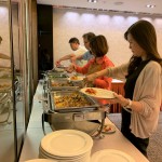 建築與生活不僅是門學(xué)問，也需要在腦中勾勒美好的願景，會前的豐盛餐會是公司體貼同仁的用心。