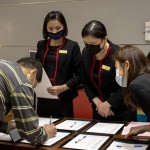 熱情的歡迎每一位參與的住戶，後疫情時(shí)代，口罩無(wú)法掩蓋我們的笑容與喜悅。