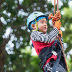 上攀的過程中，考驗著手腳的靈活度及協(xié)調(diào)性，更是一場與大自然的對話，過程中僅能靠著自身的力量，慢慢地一步步上攀到制高點。
