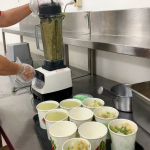 半流質(zhì)餐是為長(zhǎng)者提供進(jìn)一步的照護(hù)，藉由更好入口的餐點(diǎn)，讓長(zhǎng)者獲得充分的營(yíng)養(yǎng)價(jià)值。