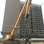 打樁機(jī)有力的臂膀，象徵著大刀闊斧的氣魄，同時(shí)也少不了對於細(xì)節(jié)的精鑄擘劃。