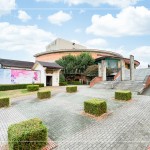 新竹縣政府文化局，在這藝術殿堂，開啟一場既歡樂又勵志的人生歷程講座。