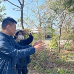 「每棵樹都有其姿態(tài)風(fēng)采，有的筆直挺立端莊大方，也有不規(guī)則生長卻帶有一股慵懶氣息，主觀的美感加上客觀的分析，就可以選到適合生長的樹」吳志輝建築師(左一)娓娓說道。