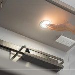 驗(yàn)屋時(shí)由客服人員、專業(yè)廠商陪同，協(xié)助解答疑問、把關(guān)施工品質(zhì)，測試各項(xiàng)設(shè)備功能是否正常運(yùn)作，迎來舒適的生活品質(zhì)。