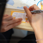 家人們寫下心中的回饋與鼓勵，串連這段愉悅的時光，為這場活動留下屬於彼此的醉心時刻。(禁止酒駕，未滿十八歲禁止飲酒)