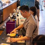 為每位住戶準(zhǔn)備香甜可口的爆米花與清涼飲品，不只擁有視覺與聽覺享受，也同時(shí)滿足味蕾。