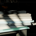 各式板材在陽光沐浴之下，更顯其獨特樣貌。