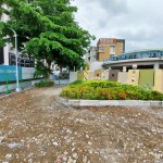 避開(kāi)學(xué)童上下學(xué)時(shí)間，運(yùn)用寒、暑假期間，進(jìn)行施工工程，大規(guī)模地拆除了舊有人行道，準(zhǔn)備為它煥然一新。