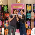 藉由新業(yè)FUN映所的機(jī)會(huì)，和三五好友、閨密、家人相聚，歡愉的心情溢於言表。