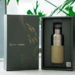 獻(xiàn)上一份溫暖的心意–新業(yè)客製化海迪保溫壺，感謝講師遠(yuǎn)道而來的分享，將新業(yè)的陪伴融入在日常中。