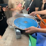 貌似黑膠唱片的「磨切片」，也是師傅做工時的好幫手！