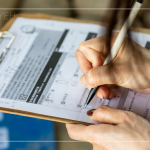 由新業(yè)同仁記下4/28的淨(jìng)溪行動，藉由ICC表格，記錄垃圾種類及數(shù)量，以數(shù)據(jù)教育民眾一次性物品的氾濫，需從源頭的習(xí)慣改變。