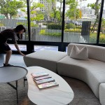 每每的選品，皆是透過設計師層層細膩選料及精準眼光，挑出符合社區(qū)整體調性與質感的各式軟裝。