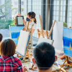 每組老師一步步帶領著家族們，各種畫筆的運用技巧，層層塗抹，完成一幅冬日的回憶。