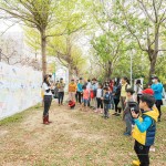 介紹筏子溪生態(tài)圖，是各種水鳥、動植物的棲息地，有如育嬰房，甚至有二級保育類「彩鷸」和「石虎」也棲息在此。