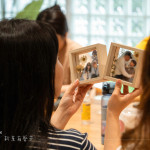 體驗(yàn)活動(dòng)—手作押花相框，剪貼各式花材，拼貼屬於自己與家人們的回憶，裱入相框，擺至家中，妝點(diǎn)日常美好。