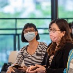 以照片展示豐富的臺灣美景，搭配精彩的旅途經(jīng)歷，將新業(yè)家族逗得眉開眼笑。