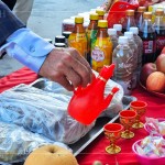 斟滿酒杯，裝滿虔誠祈禱的心意，期許內(nèi)心的想望與希冀被上蒼聽見，祈願(yuàn)工程一切平安圓滿。