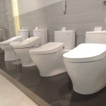 一天至少3次以上會(huì)與馬桶座接觸，因此在材質(zhì)及使用的選擇上，也需貼心到心坎裡。