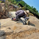 重達3噸以上的大石頭，是『大塊森鄰』溪流瀑布區(qū)的主角，在小小溪石的陪襯下，更能凸顯滂沱氣勢。