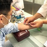 『抽血』是健檢中最重要的一部分，通過分析血液樣本來評估身體的健康狀況。