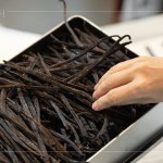 香草莢用途廣泛，能為各種食材增添豐富的風(fēng)味和香氣，如香草鹽、香草糖、天然香草精、冰淇淋、手工布丁…等。