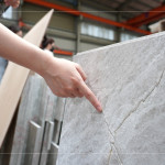 不規(guī)則的紋路代表著大自然的痕跡，也是石材獨一無二的特色，使石材在設(shè)計與裝修中展現(xiàn)獨特的美感，兼具功能與藝術(shù)價值。