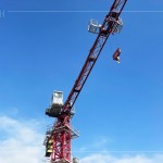 萬里無雲(yún)的好天氣，【新業(yè)大塊森濤】於2024年2月下旬舉行上樑儀式，象徵著新業(yè)團(tuán)隊(duì)和住戶們重要的里程碑。