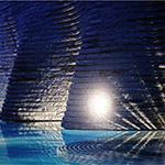      仿作筏子溪河濱景觀，依山形水隨臺(tái)中地型等高線而越來(lái)越高，呈現(xiàn)不同的層次。