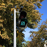 小綠人戀愛了，提倡婚姻平權(quán)