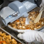 除了一般餐食外，針對咀嚼、吞嚥不佳的長輩，甘霖也個(gè)別準(zhǔn)備剁碎飲食、細(xì)碎飲食、半流質(zhì)飲食，讓長輩們更方便進(jìn)食。