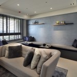 開放式格局的安排，坐收借景、引光，放大坪效的視覺效果形塑出公領(lǐng)域舒適的生活尺度，賦予更加靈活的空間使用性和互動性。從【新業(yè)觀峰】開始，能體會「江上風(fēng)月無常主，但是閒人即主人」的意境與實(shí)景