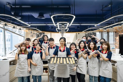 中秋好食光 新業(yè)建設(shè) 餅香送暖分享愛